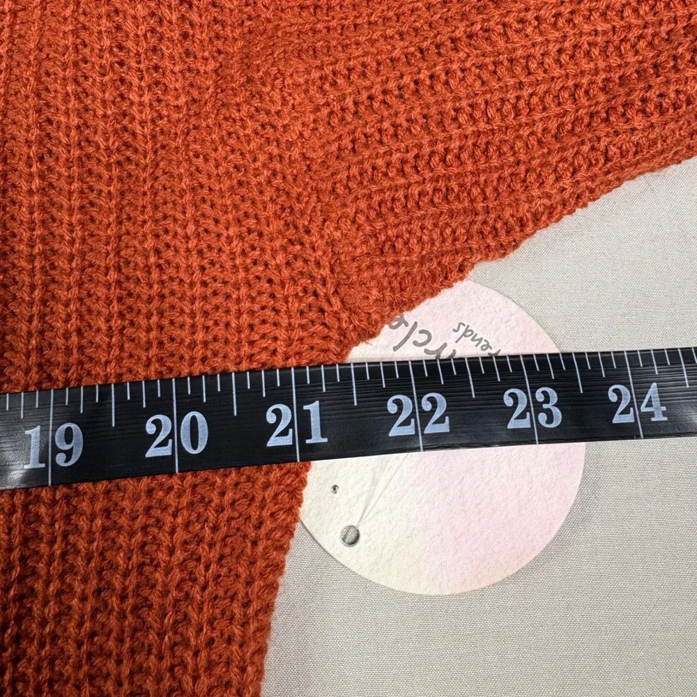 Full Circle Trends Rust Orange V-Neck Chunky Knit Sweater NWT Medium J4B0103S